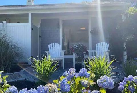Northwest Harwich Hotel | Allen Harbor Rentals