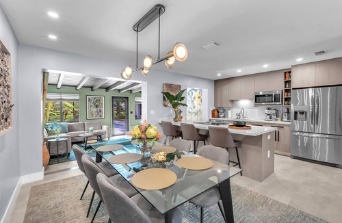 Wilton Manors House | Almost Famous - Pool - Jacuzzi