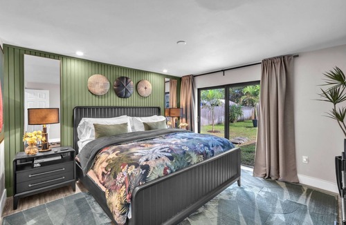 Wilton Manors House | Almost Famous - Pool - Jacuzzi