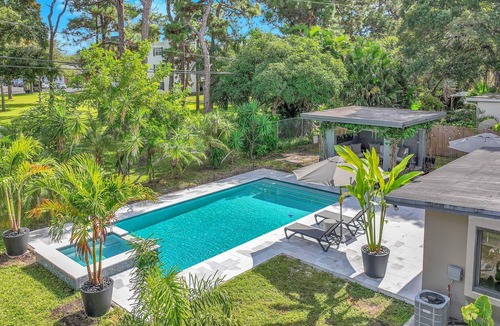Wilton Manors House | Almost Famous - Pool - Jacuzzi