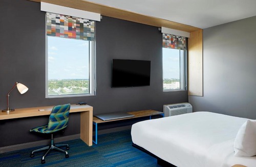 Aventura Hotel | Aloft by Marriott Miami Aventura