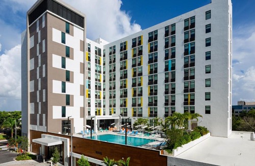 Aventura Hotel | Aloft by Marriott Miami Aventura