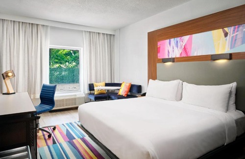 Ludlam Hotel | Aloft by Marriott Miami Dadeland