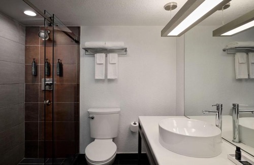 Ludlam Hotel | Aloft by Marriott Miami Dadeland