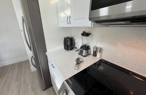 Flagami Apartment | Amazing 1-bedroom apartment in terrific Miami with WiFi, AC