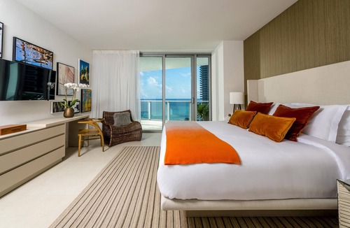 Hollywood South Central Beach Resort | Amazing 3BR Ocean View Suite, Private Balcony, Chef's Kitchen & Walk to Diplomat
