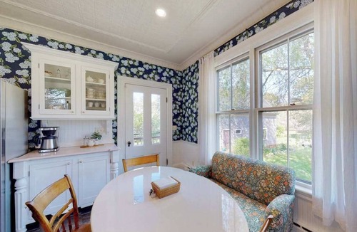 West Dennis House | Amazing and large West Dennis historic home with modern amenities