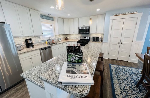 Lewes House | Amazing Lewes Location - Walk to Beach by Day, Town by Night! Full-size arcade!