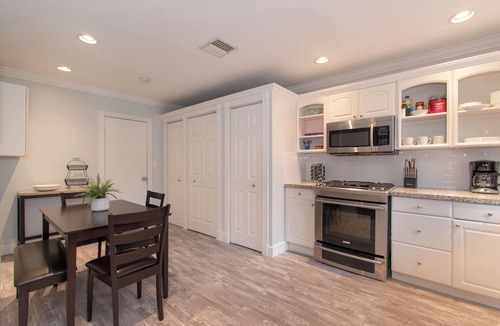 South Lake House | Amazing Pool, cozy home in the heart of Hollywood