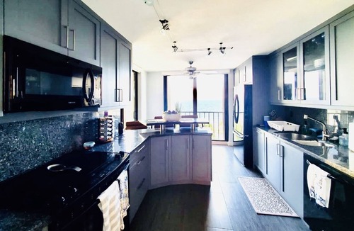 Barrier Island Apartment | AMAZING PROPERTY AT BEST LOCATION ON FORT LAUDERDALE BEACH!
