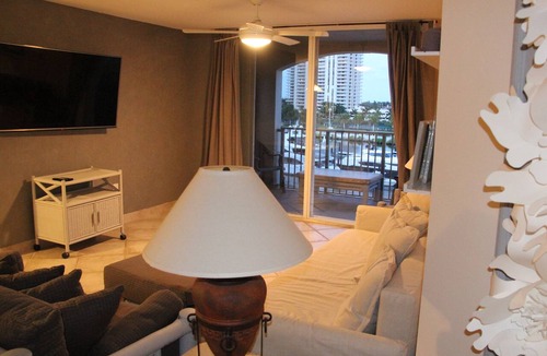 Aventura House | Amazing View-2 Bedrooms-Yach Club