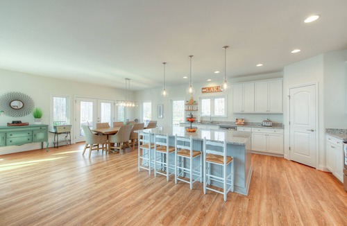 Mineral House | Amazing views! 500 ft waterfront - Awesome Boathouse & Private Beach -7 bedrooms