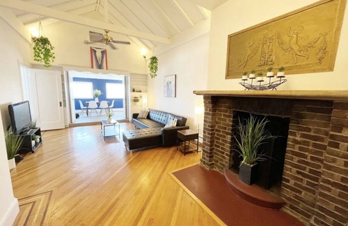 Weehawken Apartment | Amazing views of NYC 5 br 2.5 ba