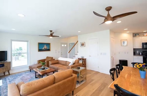 Madison House | Amazing views waterfront 3-bedroom home in Madison with a 190 foot pier!