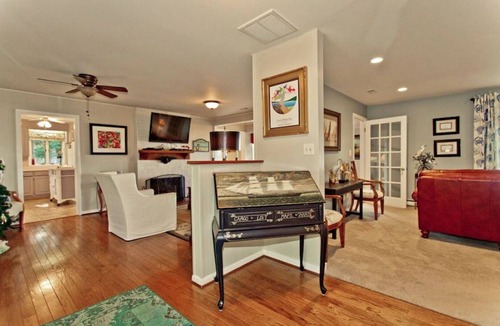 Bellamy House | Amazing Waterfront Getawaylong Term Renters are Welcome!