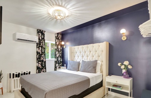 Downtown Hollywood Apartment | Amore: Renovated Professional Design & Near Beach