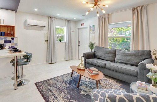 Downtown Hollywood Apartment | Amore: Renovated Professional Design & Near Beach