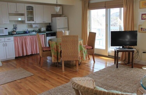 Dennis Port Bed & Breakfast | An English Garden Bed & Breakfast