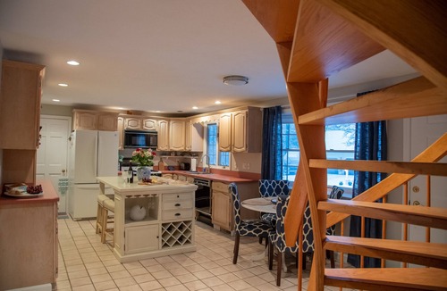 Osterville House | An Osterville Gem!Very close to town and beach!
