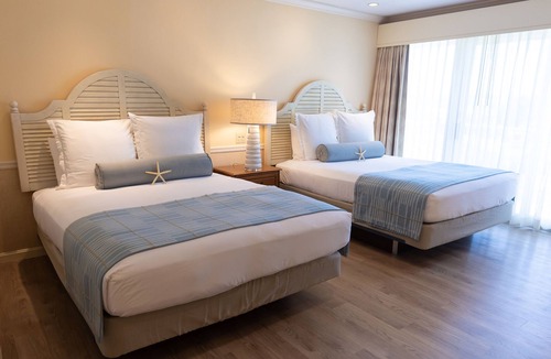 Hyannis Hotel | Anchor In Distinctive Waterfront Lodging