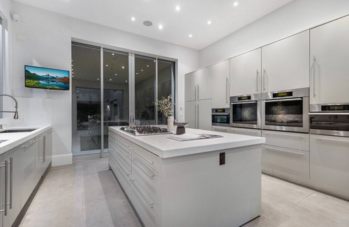 Beverly Glen Villa | Angelo Circle - An Extraordinary Modern Architectural Masterpiece