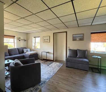 Lake Erie Beach Apartment | ANGOLA BEACH APARTMENT 2 Bedrooms- Grandview Bay