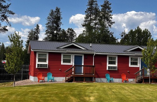 Coram Apartment | Apartment #2 | 10 Min to Glacier Park Entrance, Minutes to Glacier Park!