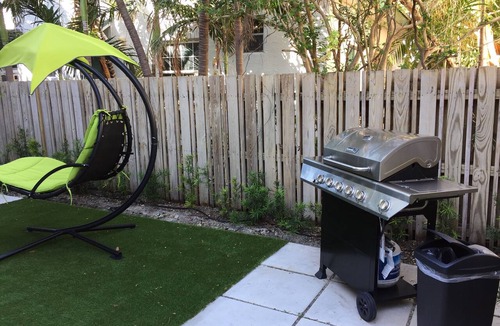 East Fort Lauderdale Apartment | Apt. # 4 Bermuda Blue Beach Club (1/1)