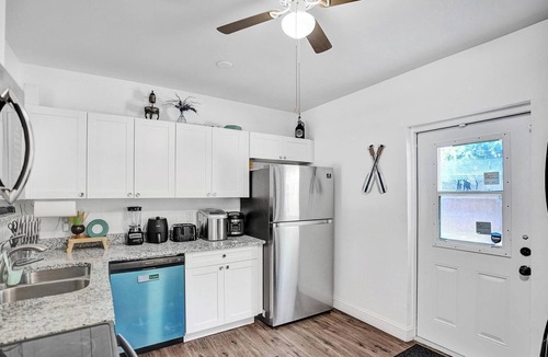 Fort Lauderdale House | 🏖AQUA-OASIS(PRIVATE🏘) HOT-TUB POOL BBQ 10MIN TO BEACH LAS OLAS DOWNTOWN AIRPORT🏝