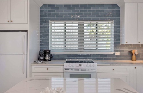 Lake Worth Apartment | Art Deco Pool House a mile to Beach Pets welcome
