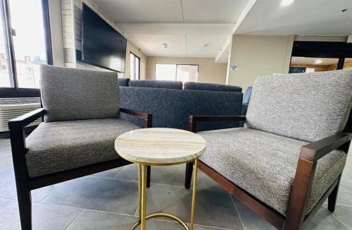Canton Hotel | Ashbourne Hotel Canton Hall of Fame I-77