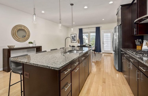 Ashburn House | Ashburn: Suburban, Work Friendly, & Near DC