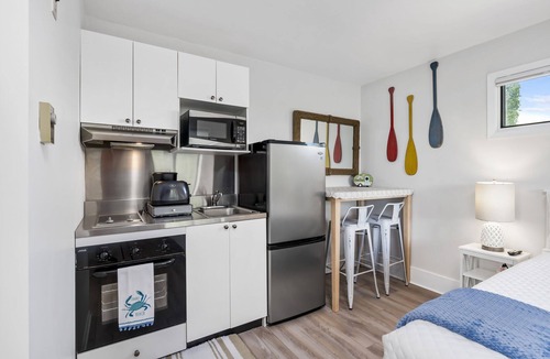 Chincoteague Condo | Assateague Inn 100 by Seaside Vacations & Sales
