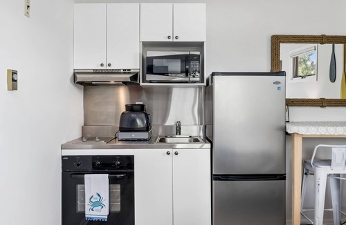 Chincoteague Condo | Assateague Inn 100 by Seaside Vacations & Sales