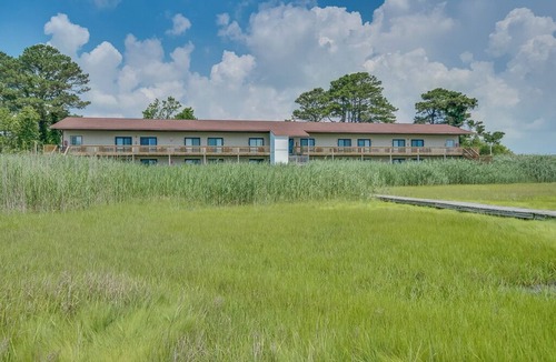 Chincoteague Condo | Assateague Inn 100 by Seaside Vacations & Sales