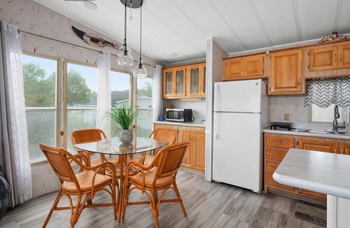 Assateague Pointe House | Assateague Pointe 2 br/1 bath 2 pools, clubhouse, gameroom fishing
