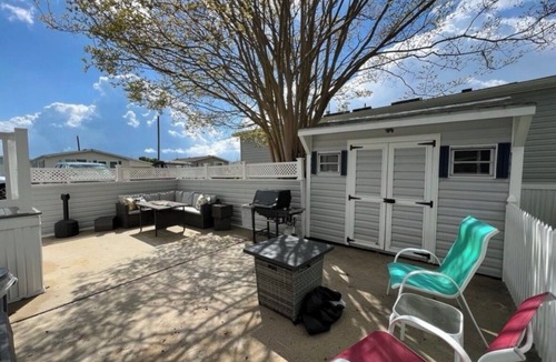 Assateague Pointe Cottage | Assateague Pointe- single home on a quite pond. 2 pools/pier/game room.