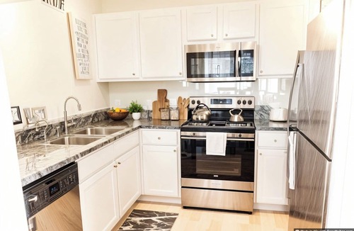 Downtown Apartment | Astonishing 3-bedroom house in Norfolk
