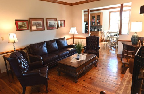 Clifford House | Athlone Farm: Spacious, Gorgeous Grounds, Historic Outbuildings, Summer Deals!