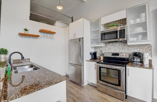 Pineapple Grove Arts District Condo | ATLANTIC AVENUE DELRAY BEACH LOFT CONDO