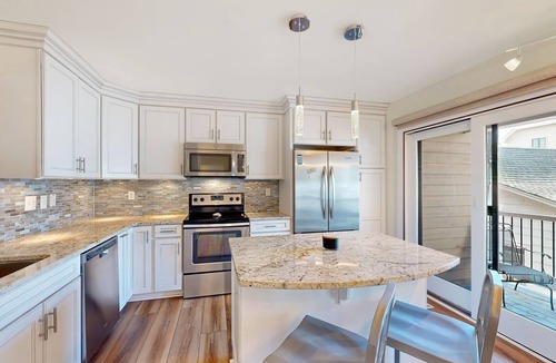 Dewey Beach House | ATLANTIC REFLECTIONS - Ocean Views! 4 BD, 3.5 BA - Sleeps 10 *Dog Friendly*