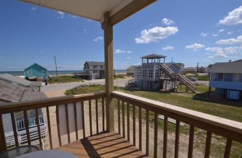 Sea Retreat House | Atlantic Vu - Kitty Hawk MP 3, Ocean View, 30 Yards to Beach, Community Pool, Pets Ok