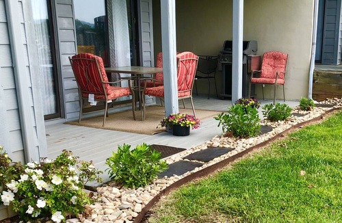 North Shore Condo | AUGUST DISCOUNT DAYS BERNARDS LANDING-BEST AMENITIES- 10% OFF BOAT TOURS,RENTALS