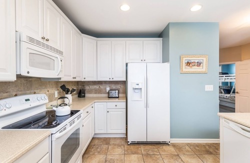 Sunset Island House | August Discounts and Short Stays Sunset Island 35 Fountain Drive West, Unit 3D
