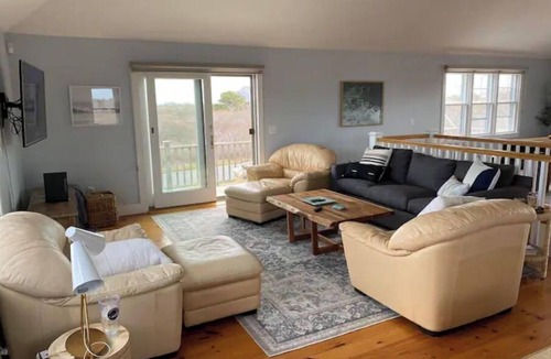 Madequecham House | Authentic Nantucket Experience at Sunny Daze!