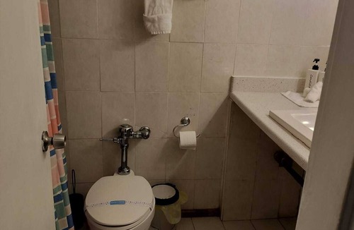 Little Havana Apartment | Authentic Stay in Little Havana 6