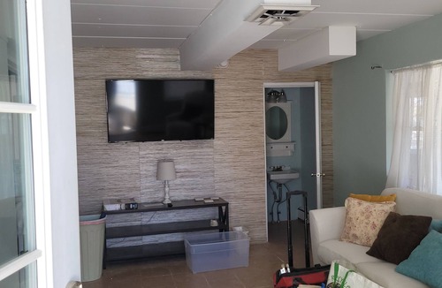 North Wildwood Apartment | Available Labor Day Weekend! n2 blocks from beach and attractions!