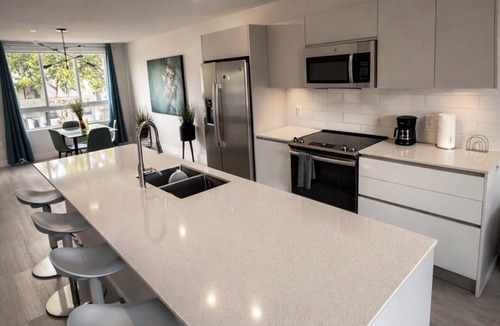Ojus Apartment | Aventura Apartment/Pool/Wifi 2B and 2B