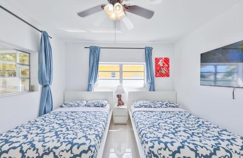 Ives Estates House | Aventura Ives Family Home