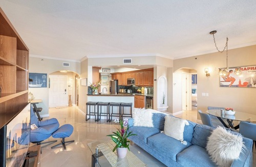 Aventura Apartment | Aventura Mediterranean Sanctuary: Breathtaking Bay View, Top Amenities & Central